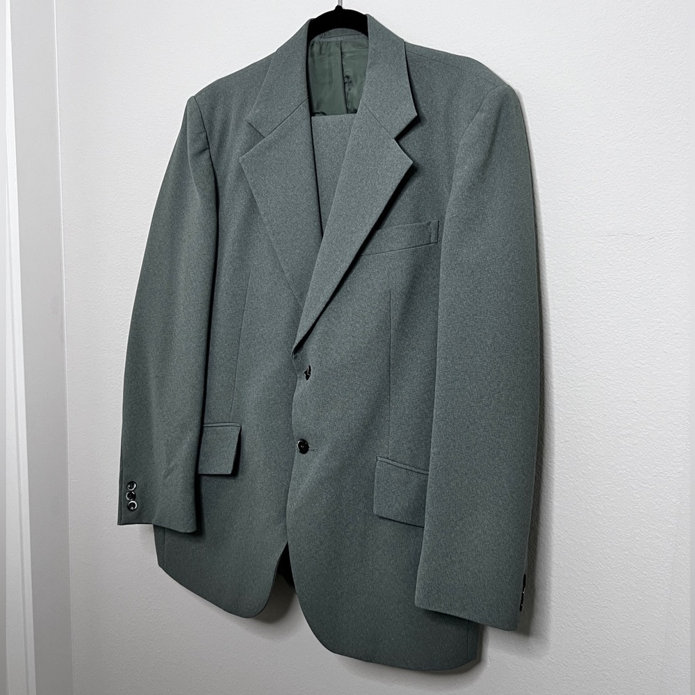 VINTAGE Sage Green Suit Sz 48R